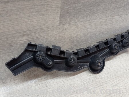 ФОТО Кронштейн кріплення направляюча заднього бампера ліва для Renault Logan Киев