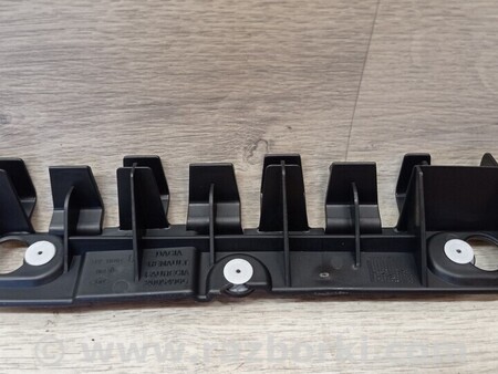 ФОТО Кронштейн кріплення направляюча заднього бампера лівий для Renault Logan Киев