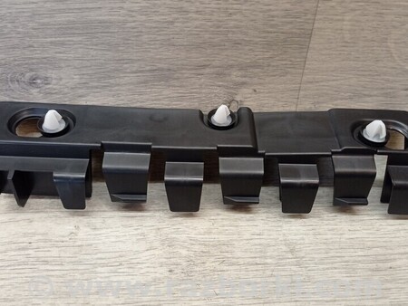 ФОТО Кронштейн кріплення направляюча заднього бампера правий для Renault Logan Киев