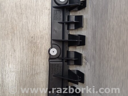 ФОТО Кронштейн кріплення направляюча заднього бампера правий для Renault Logan Киев