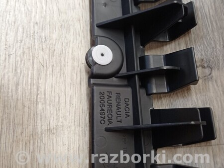 ФОТО Кронштейн кріплення направляюча заднього бампера правий для Renault Logan Киев