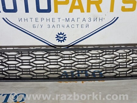 ФОТО Решетка бампера переднего для Dacia Logan Киев