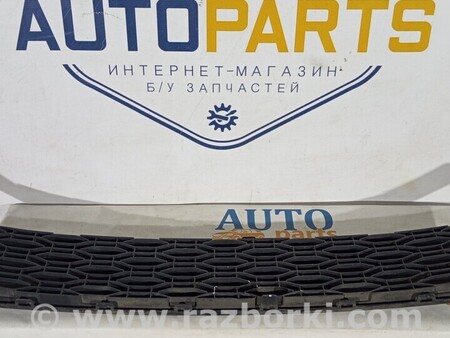 ФОТО Решетка бампера переднего для Dacia Logan Киев