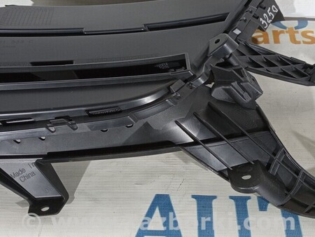 ФОТО Решітка заглушка переднього бампера ліва сторона для Porsche Macan Київ