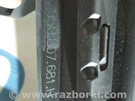 ФОТО Решітка заглушка переднього бампера ліва сторона для Porsche Macan Київ