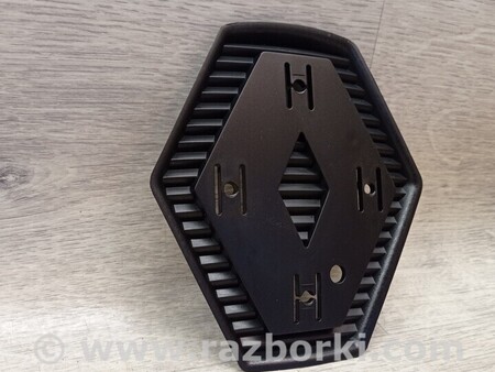 ФОТО Кронштейн кріплення значка емблеми логотипа переднього бампера для Renault Master Киев