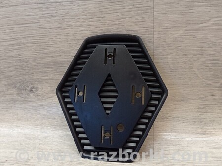 ФОТО Кронштейн кріплення значка емблеми логотипа переднього бампера для Renault Master Киев