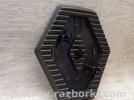 ФОТО Кронштейн кріплення значка емблеми логотипа переднього бампера для Renault Master Киев