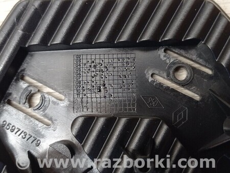 ФОТО Кронштейн кріплення значка емблеми логотипа переднього бампера для Renault Master Киев