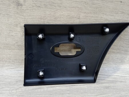 ФОТО Молдинг кузова задний левый за аркой для Renault Master Киев