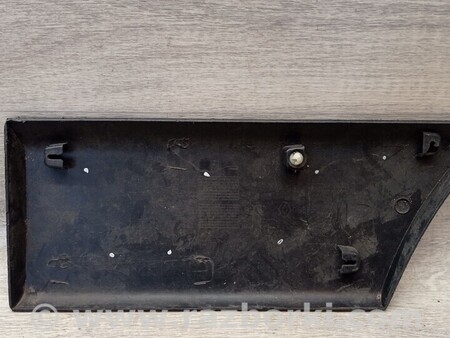 ФОТО Молдинг листва накладка кузова бічний правий для Renault Master Киев