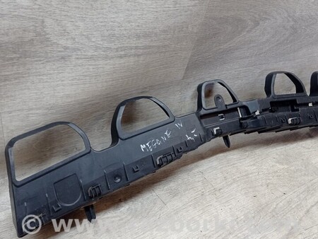 ФОТО Хетчбек Кронштейн бампера заднего центральный для Renault Megane Киев