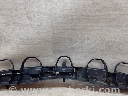 ФОТО Хетчбек Кронштейн бампера заднего центральный для Renault Megane Киев