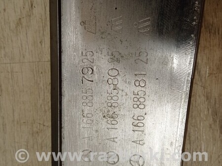 ФОТО Молдинг бампера переднего центральный для Mercedes-Benz ML Киев