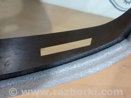 ФОТО Ветровое стекло местом под датчик дождя для Tesla Model 3 Киев