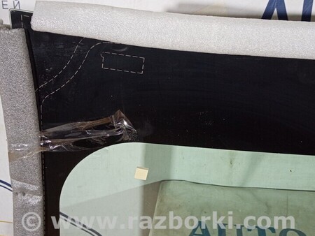 ФОТО Ветровое стекло местом под датчик дождя для Tesla Model 3 Киев