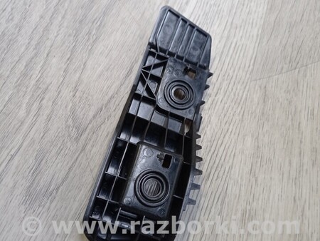 ФОТО Кронштейн бампера заднего правий для Tesla Model 3 Киев