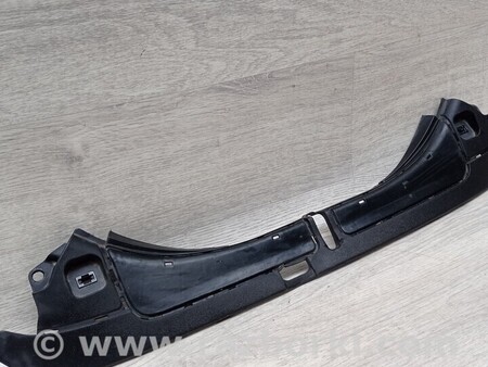 ФОТО Верхняя планка замка для Tesla Model S Киев