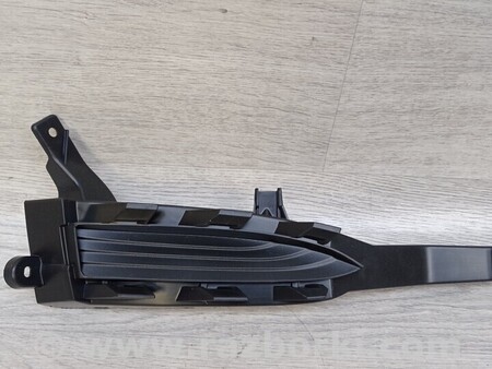 ФОТО Заглушка противотуманных фар бампера переднего правая для Lexus NX Київ