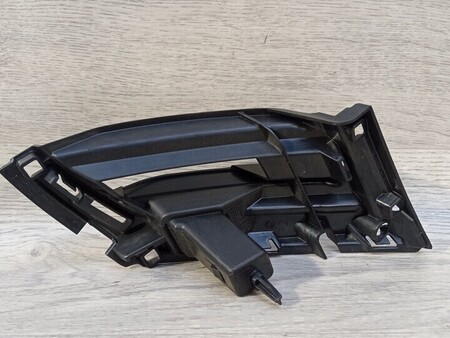 ФОТО Кронштейн бампера переднего правый для Skoda Octavia Киев