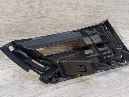 ФОТО Кронштейн бампера переднего правый для Skoda Octavia Киев