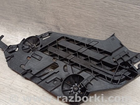 ФОТО Кронштейн кріплення направляюча передньої фари лівий для Skoda Octavia A5 Киев