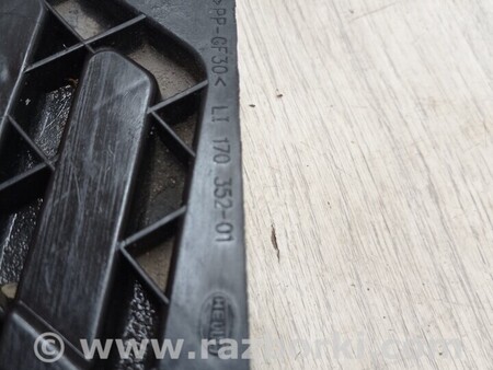 ФОТО Кронштейн кріплення направляюча передньої фари лівий для Skoda Octavia A5 Киев