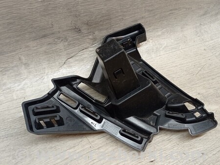 ФОТО Кронштейн кріплення решітки радіатора переднього бампера лівий для Skoda Octavia A5 Киев