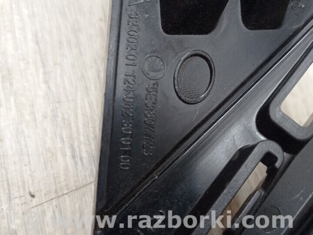 ФОТО Кронштейн кріплення решітки радіатора переднього бампера лівий для Skoda Octavia A5 Киев