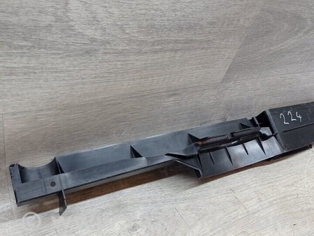 ФОТО Повітропровід дефлектор панелі радіатора верхній для Skoda Octavia A5 Киев