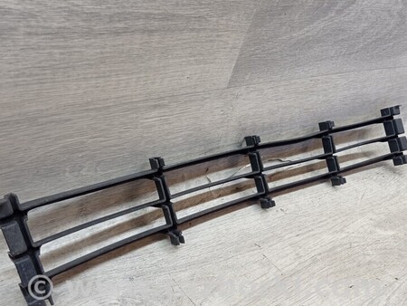 ФОТО Решітка радіатора переднього бампера нижня для Skoda Octavia A5 Киев