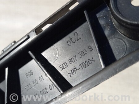 ФОТО Кронштейн бампера заднего правий для Skoda Octavia A7 Киев