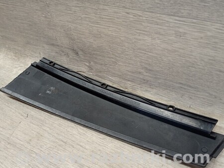 ФОТО Молдинг накладка стійки двері дверки задній правий для Skoda Octavia A7 Киев