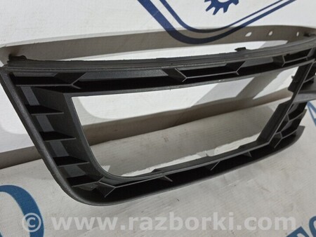 ФОТО Решетка туманки правая для Skoda Octavia A7 Киев
