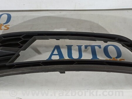 ФОТО Решетка туманки правая для Skoda Octavia A7 Киев