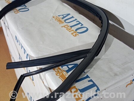 ФОТО Ущільнювач двері передньої правої на двері для Chevrolet Orlando Киев