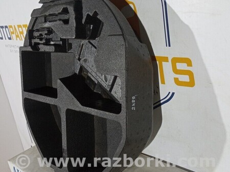 ФОТО Наповнювач підлоги багажника під домкрат для Subaru Outback Киев