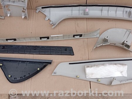 ФОТО Обшивка накладка стойки порога левая для Subaru Outback Киев