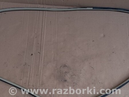 ФОТО Уплотнитель двери передней задней левой правой для Subaru Outback Киев