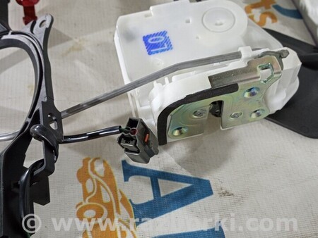 ФОТО Замок двери передней правой Замок передніх правих для Mitsubishi Outlander Киев