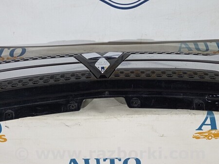 ФОТО Решетка радиатора правый хром поврежден для Mitsubishi Outlander Киев