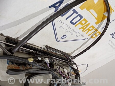 ФОТО Уплотнитель резинка двери передней правой Ущільнювач гумка для Mitsubishi Outlander Киев