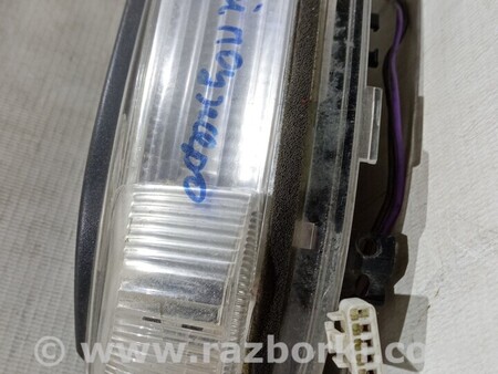 ФОТО Повторитель поворота зеркала правого Повторювач повороту дзеркала для Mitsubishi Pajero Wagon Киев