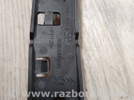 ФОТО Кронштейн кріплення направляюча переднього бампера лівий для Peugeot Partner Киев