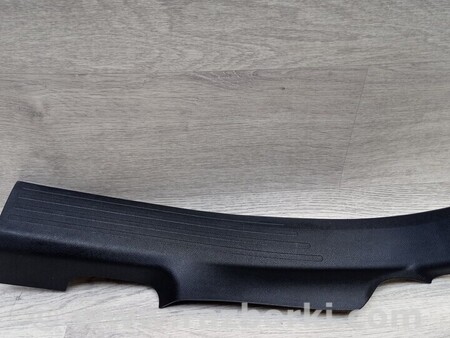 ФОТО Накладка порога внутрішня задня права для Peugeot Partner Киев