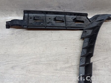 ФОТО Кронштейн кріплення направляюча правого бампера для Volkswagen Passat B8 (07.2014-...) Киев