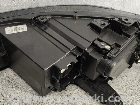 ФОТО Фара передняя правая для Volkswagen Passat B8 (07.2014-...) Киев