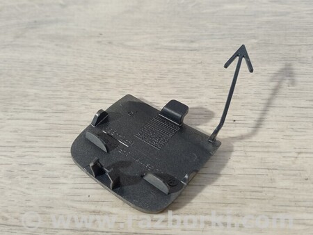 ФОТО Заглушка бампера буксировочного крюка задняя для Volkswagen Passat B7 (09.2010-06.2015) Киев