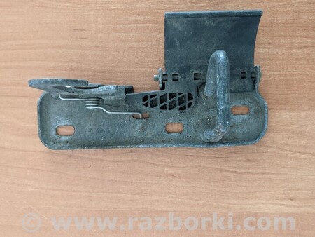 ФОТО Стояк-крюк замка капота для Volkswagen Passat B7 (09.2010-06.2015) Киев