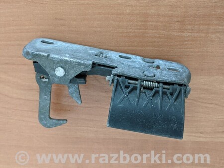 ФОТО Стояк-крюк замка капота для Volkswagen Passat B7 (09.2010-06.2015) Киев